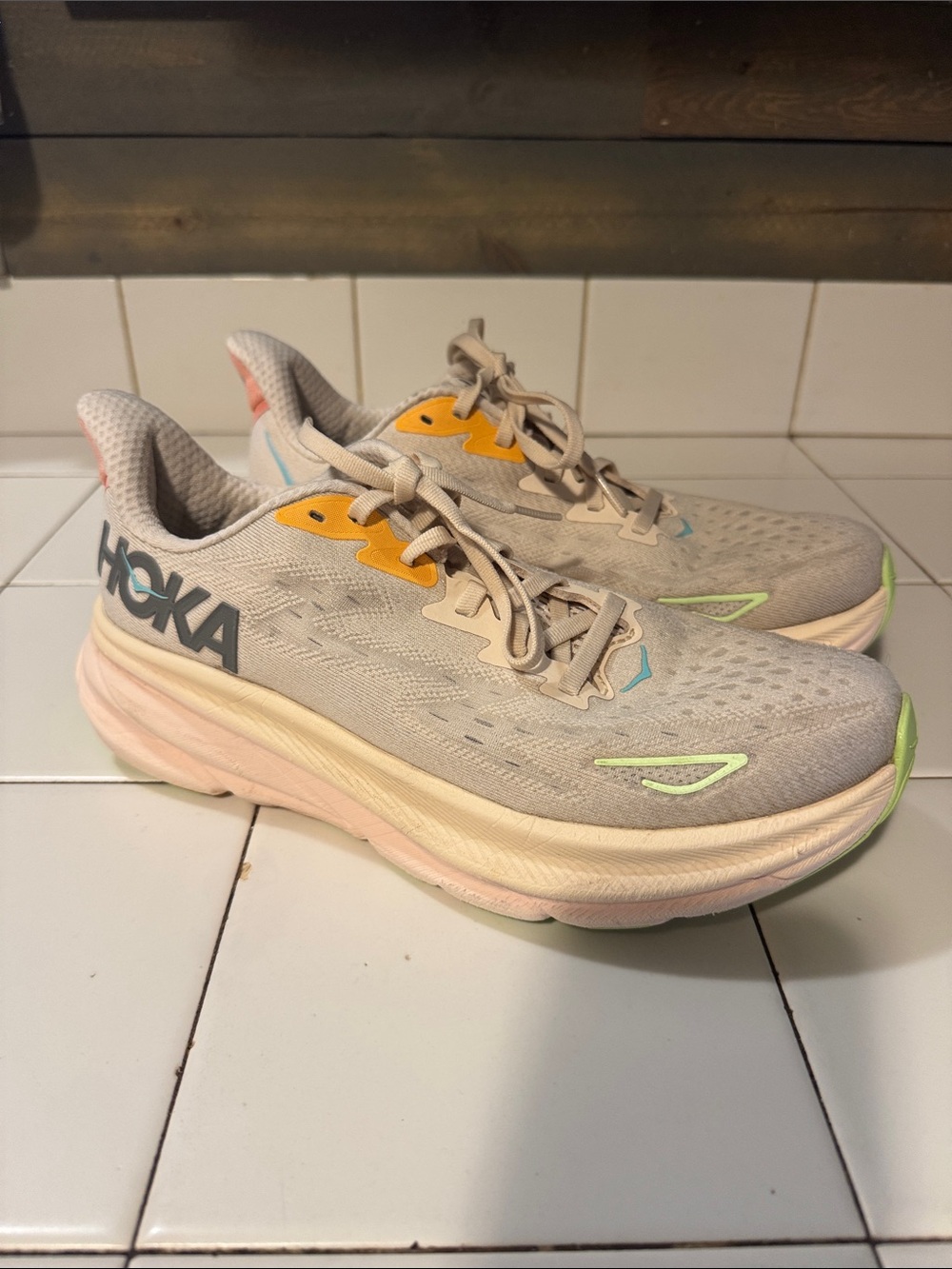 Hoka Women's Clifton 9 Running Shoes